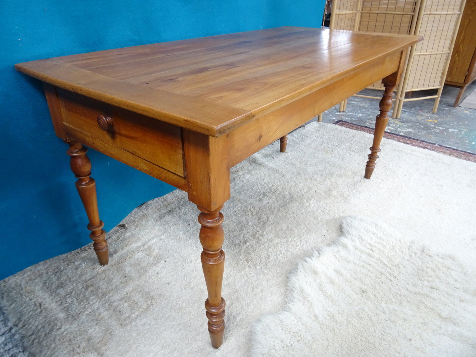Table de ferme en bois fruitier