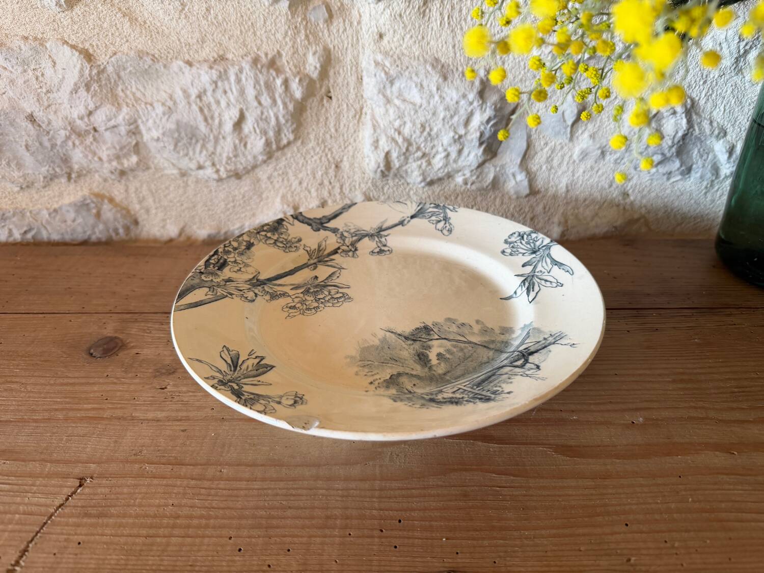 Plate on pedestal Creil and Montereau model Cherry Tree