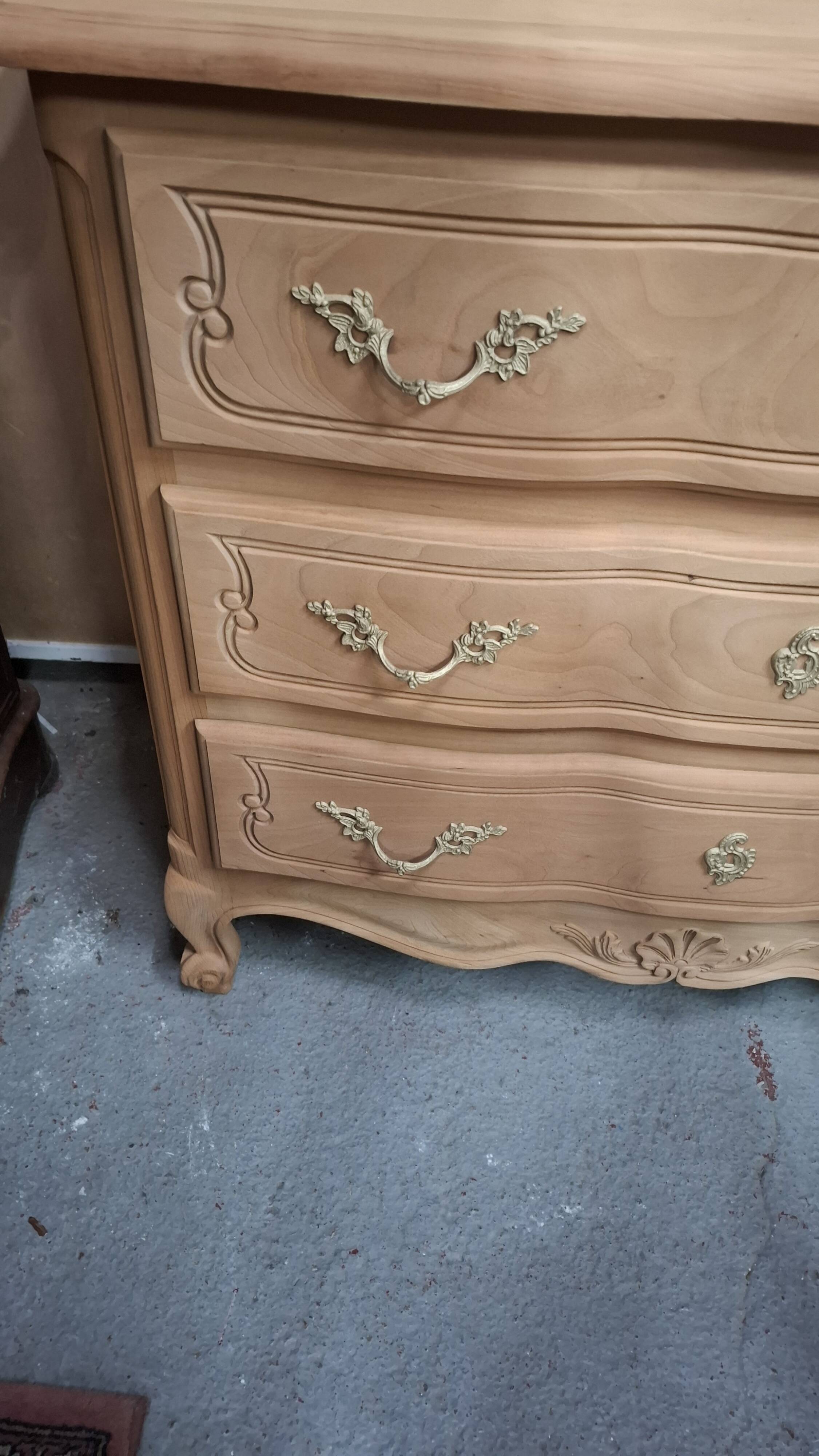 Louis XV style chest of drawers in cherry wood