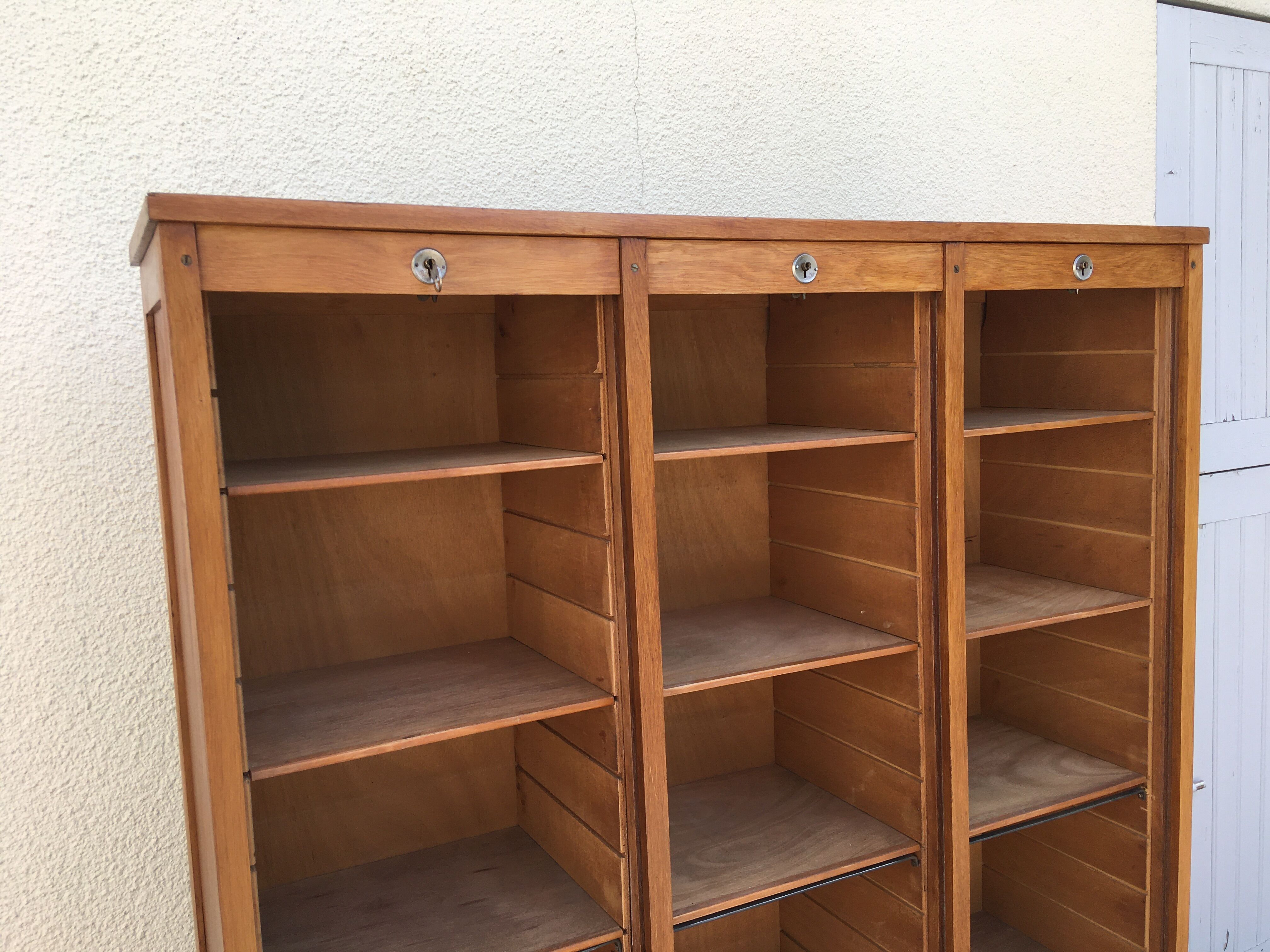 Solid oak triple curtain binder Year 1950