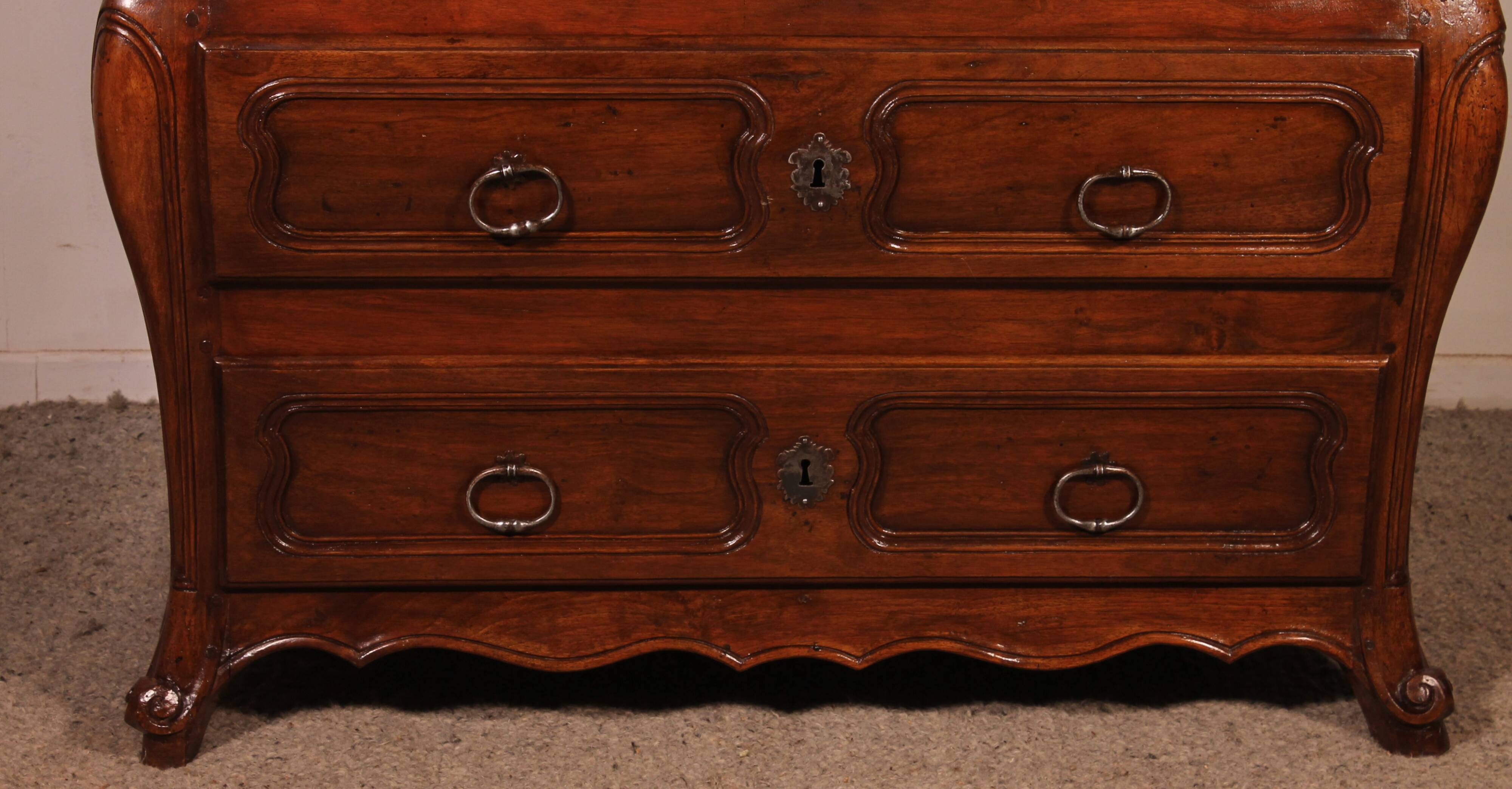 Small Walnut Tomb Chest of Drawers - 18th Century