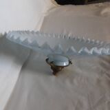 Opaline bleue dentelée
