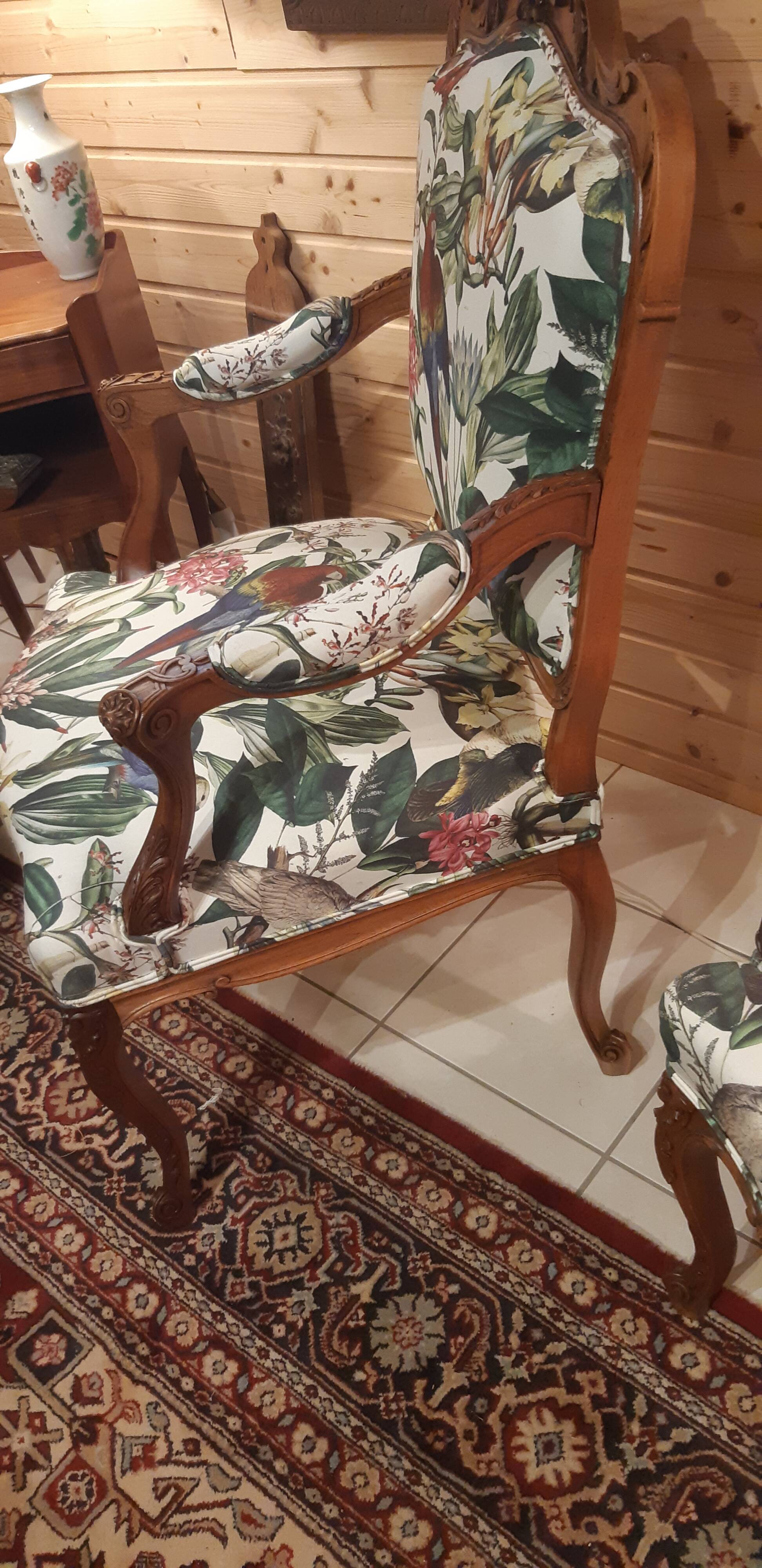 pair of Louis XV style armchairs à la reine