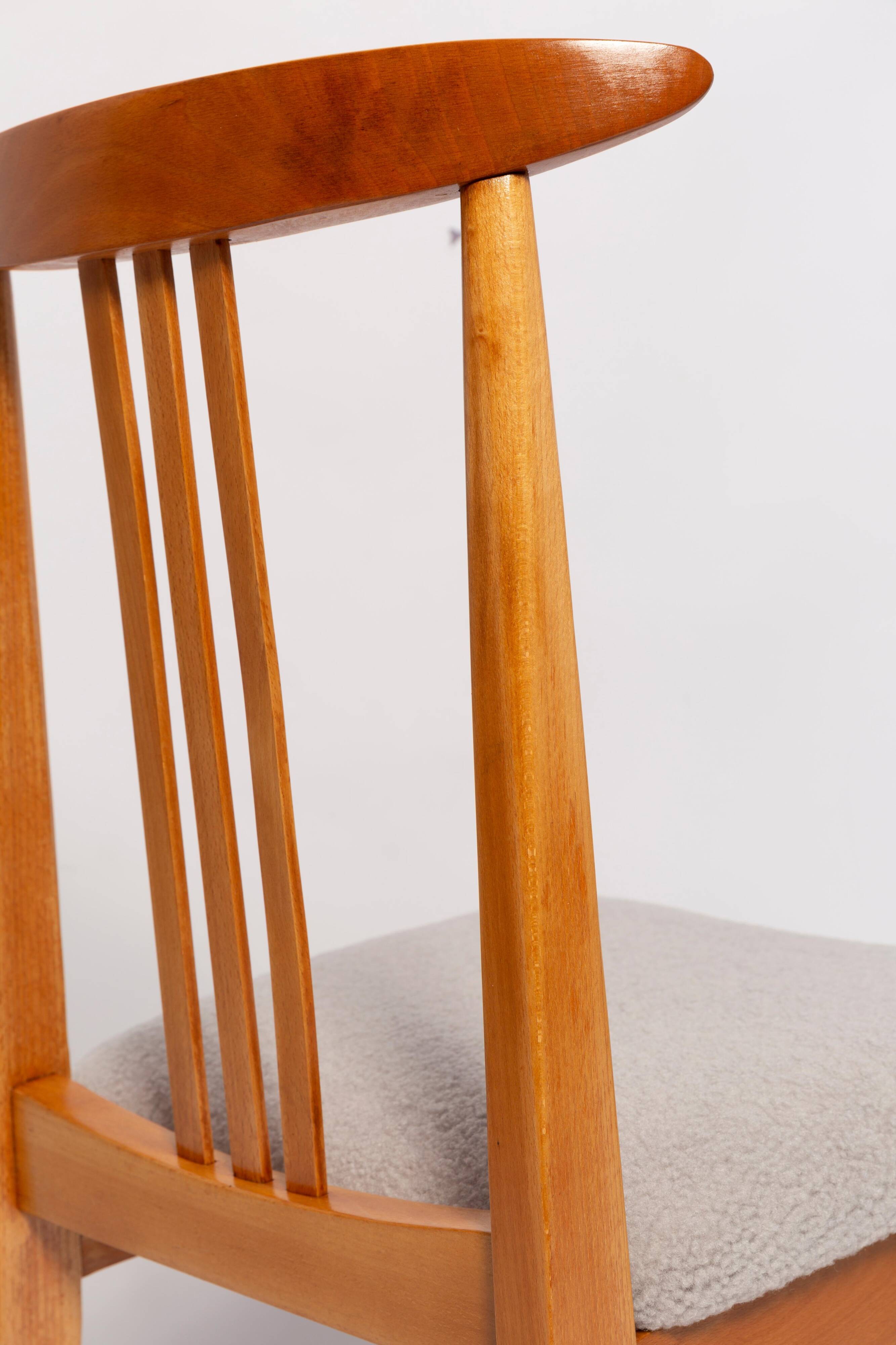 Mid-Century Chair in Linen Boucle and Light Wood by M. Zielinski, Europe, 1960s