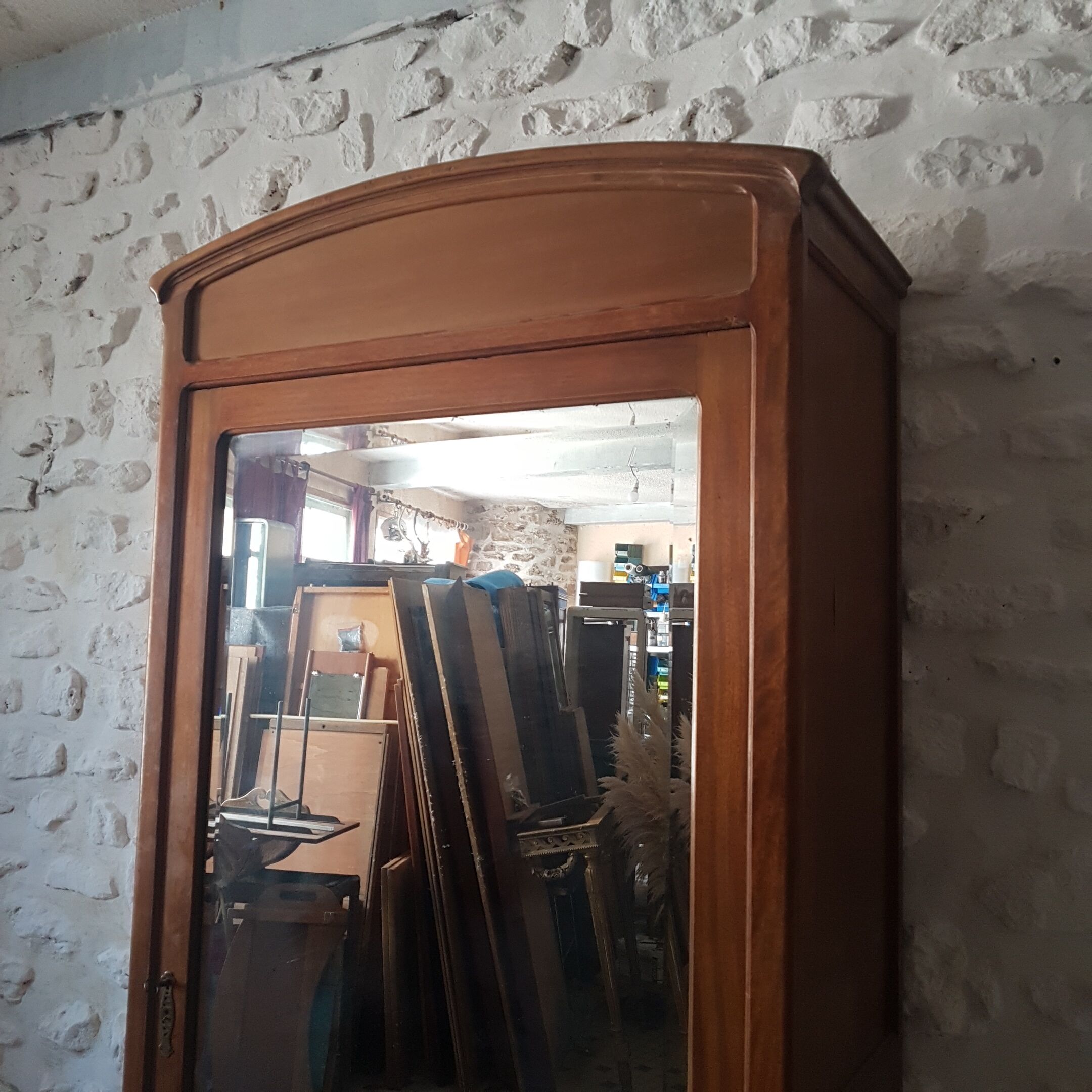 Wardrobe with mirror