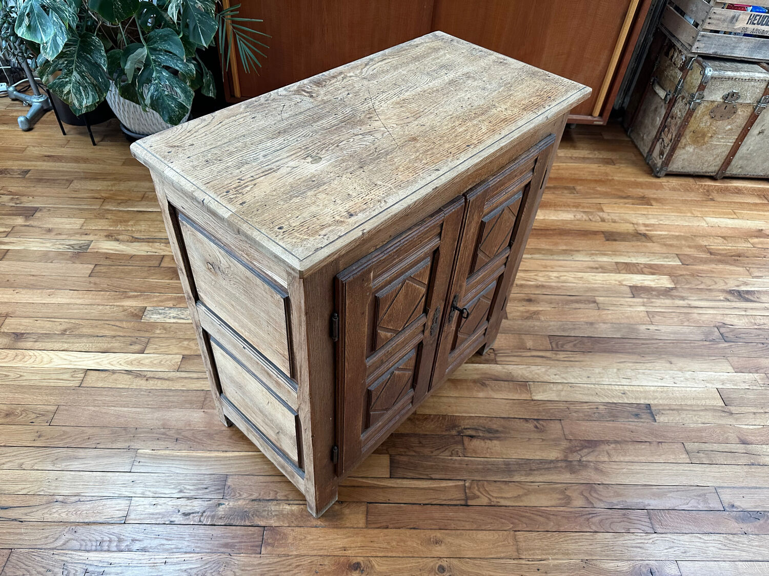 Petit buffet ancien