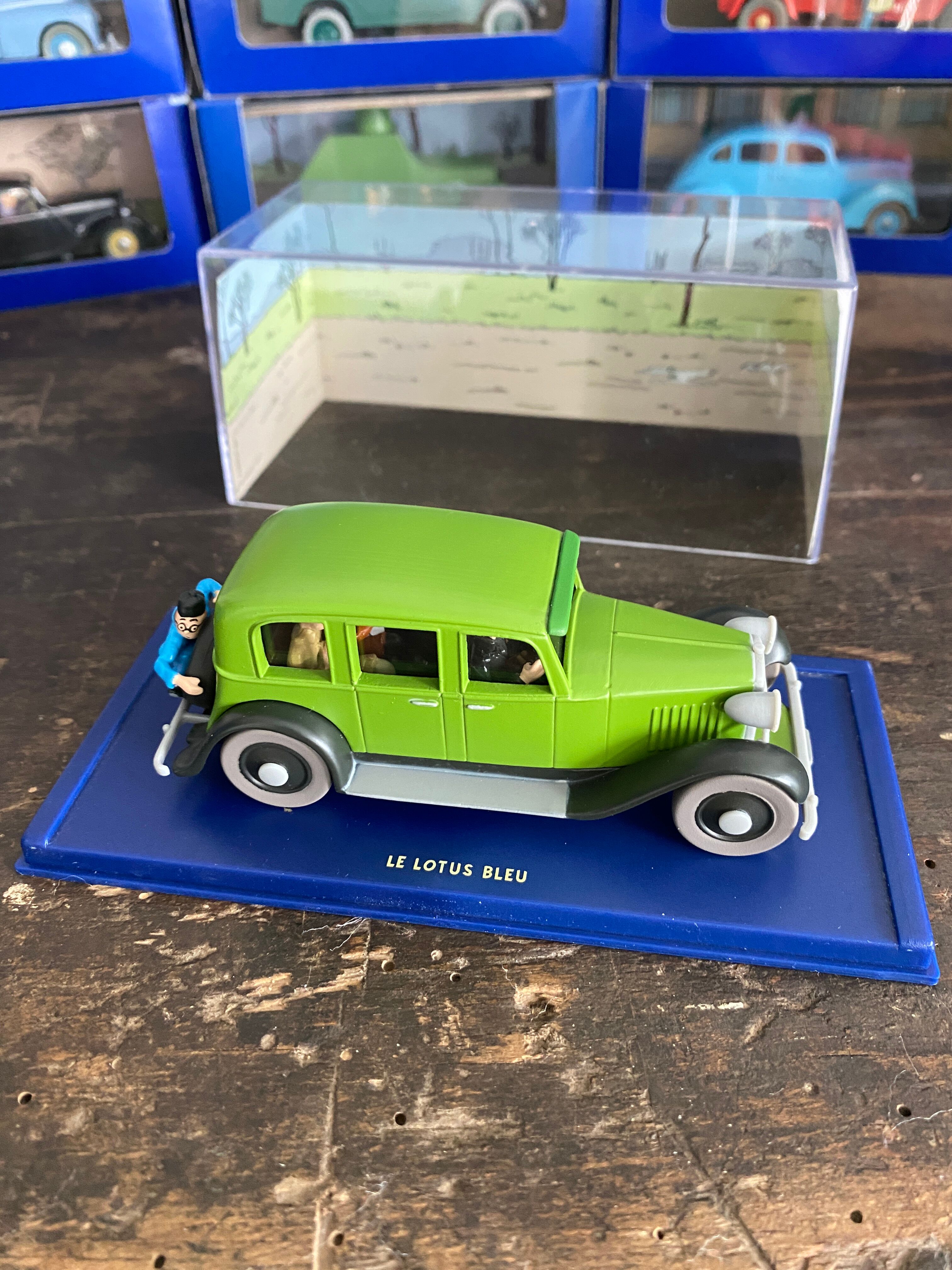 Classic cars "en voiture tintin" atlas edition