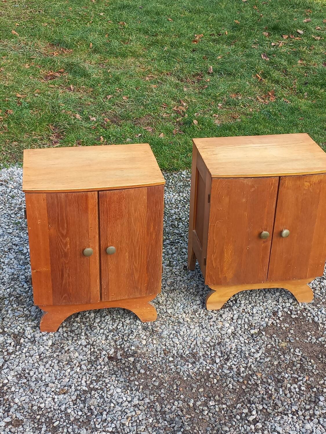 Pair of vintage bedside tables in blond and gilded oak from the 50s