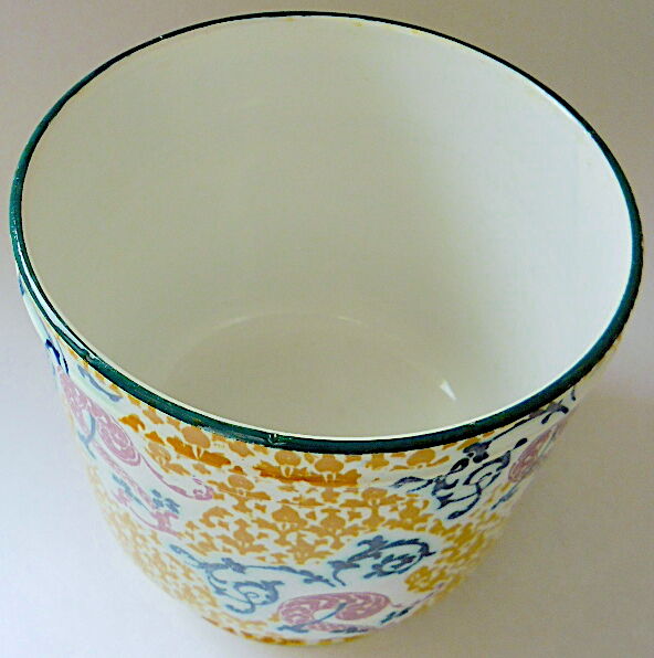 Creil&Montereau earthenware pot