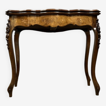 Table a jeux style Louis XV en marqueterie vers 1850