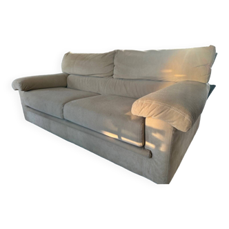 Canapé Ligne Roset modèle Pallas en Alcantra