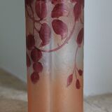 Legras quadrilobed vase from the "ruby" series in glass (1900 - 1910)