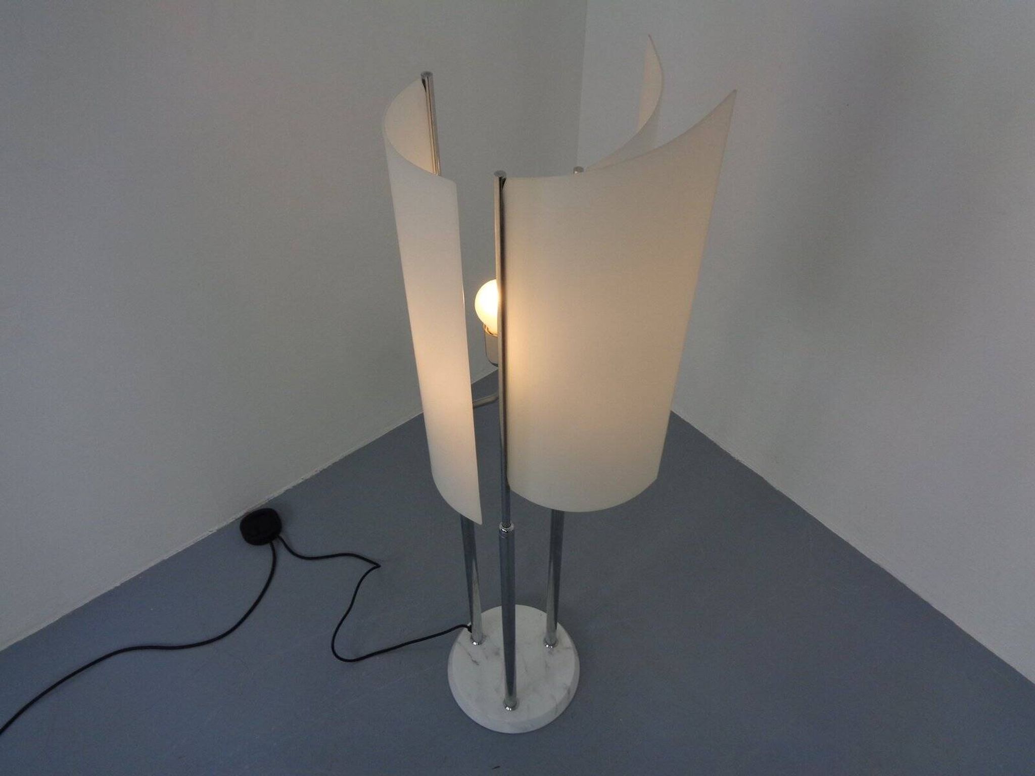 Arianna Floor Lamp in Marble and Handblown Glass by Bruno Gecchelin for Oluce, Italy, 1970s