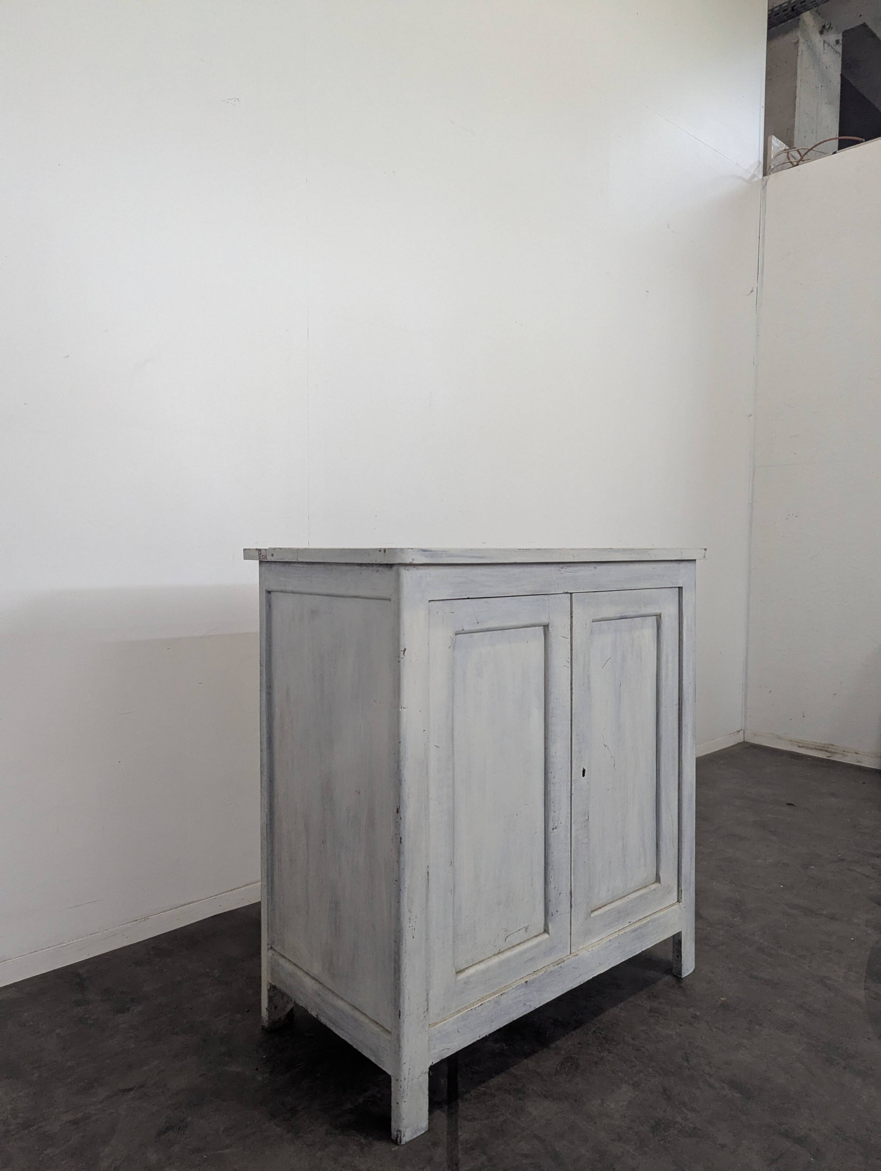 Small patinated buffet from the 1940s.