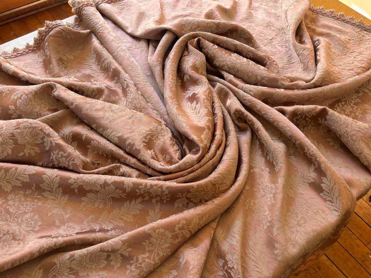 Nappe en soie damasse 19th