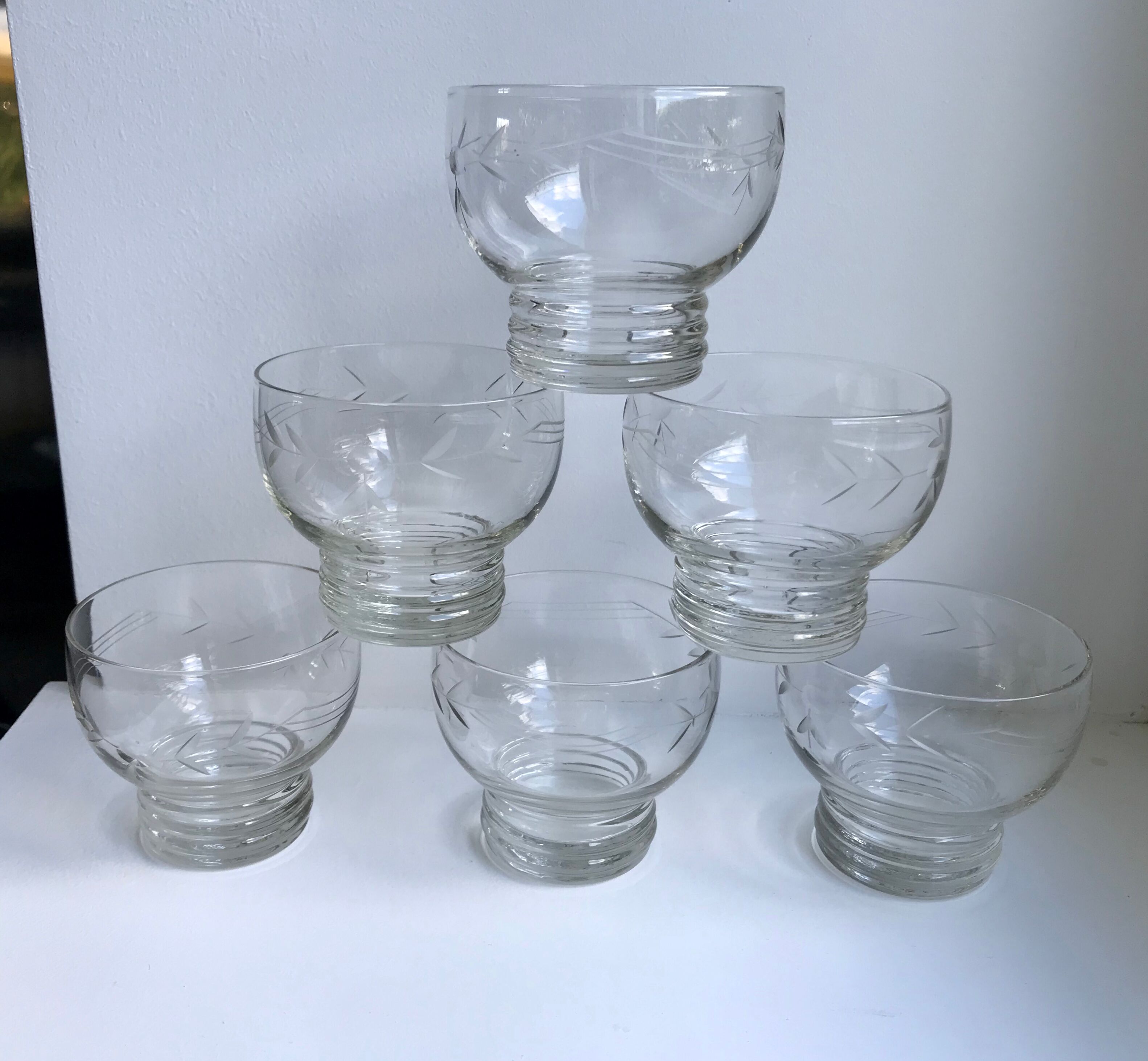 Set of 6 crystal champagne glasses engraved 50s-60s