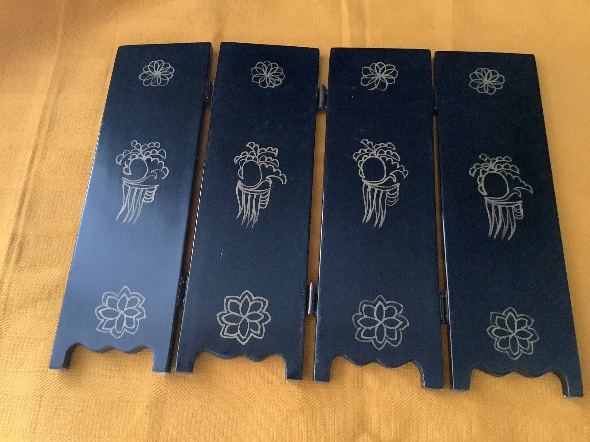Mini Chinese folding screen Lacquered wood + inlays