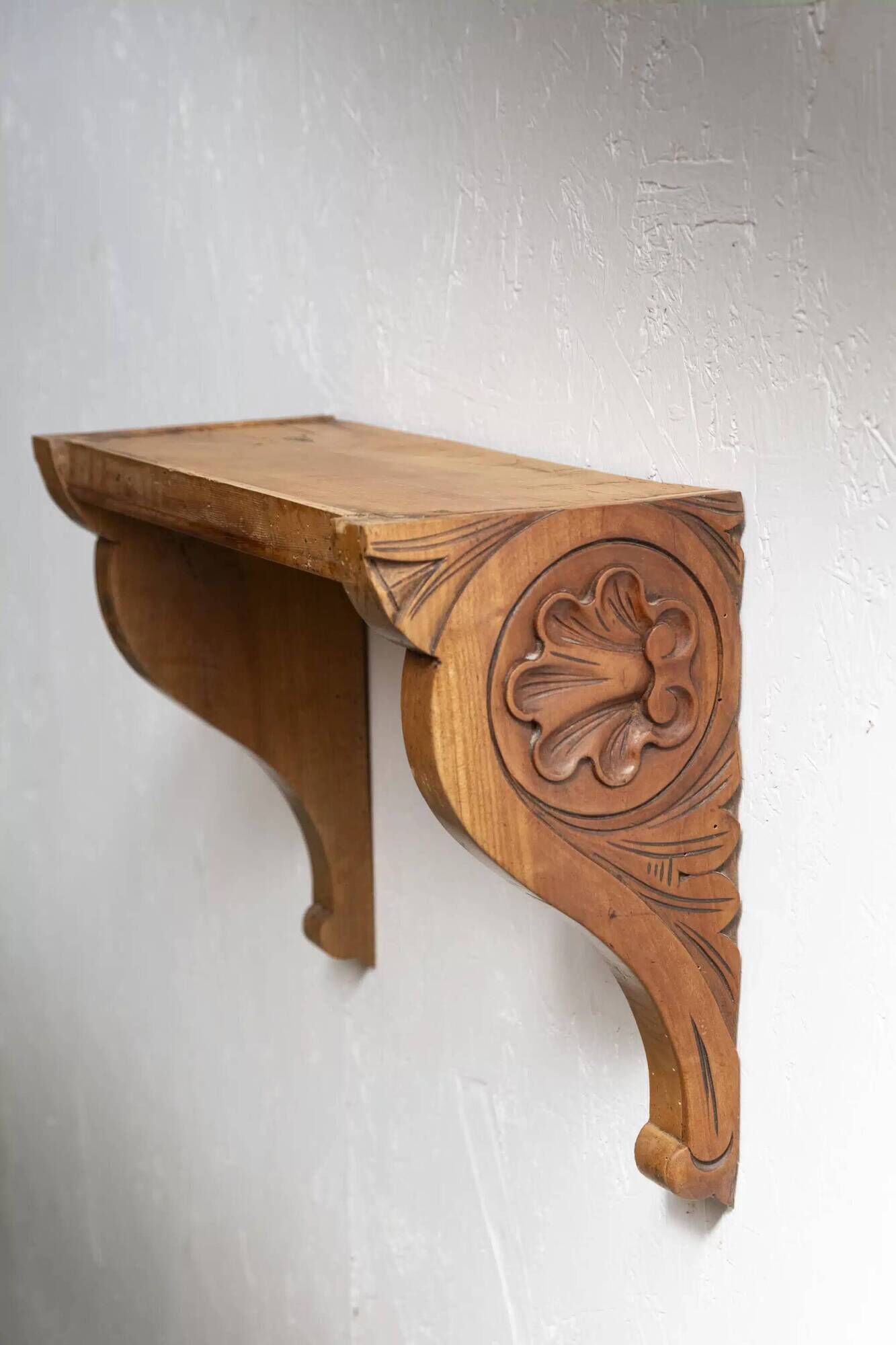 Wall shelf "Augustine"