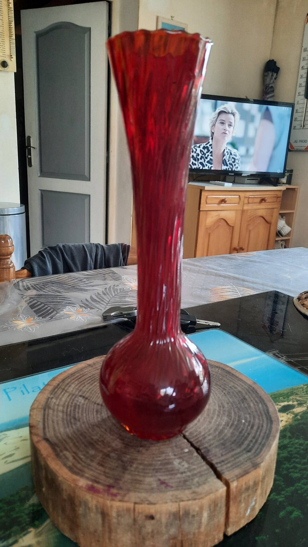 Vase soliflore en verre soufflé rouge ruby