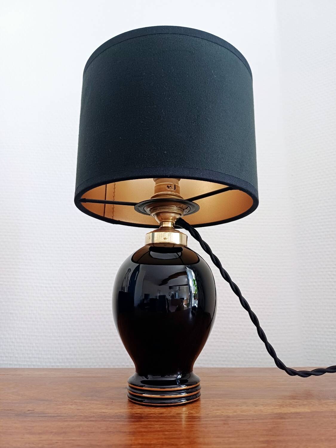 Lampe de table vintage en opaline noire avec abat-jour en velours neuf