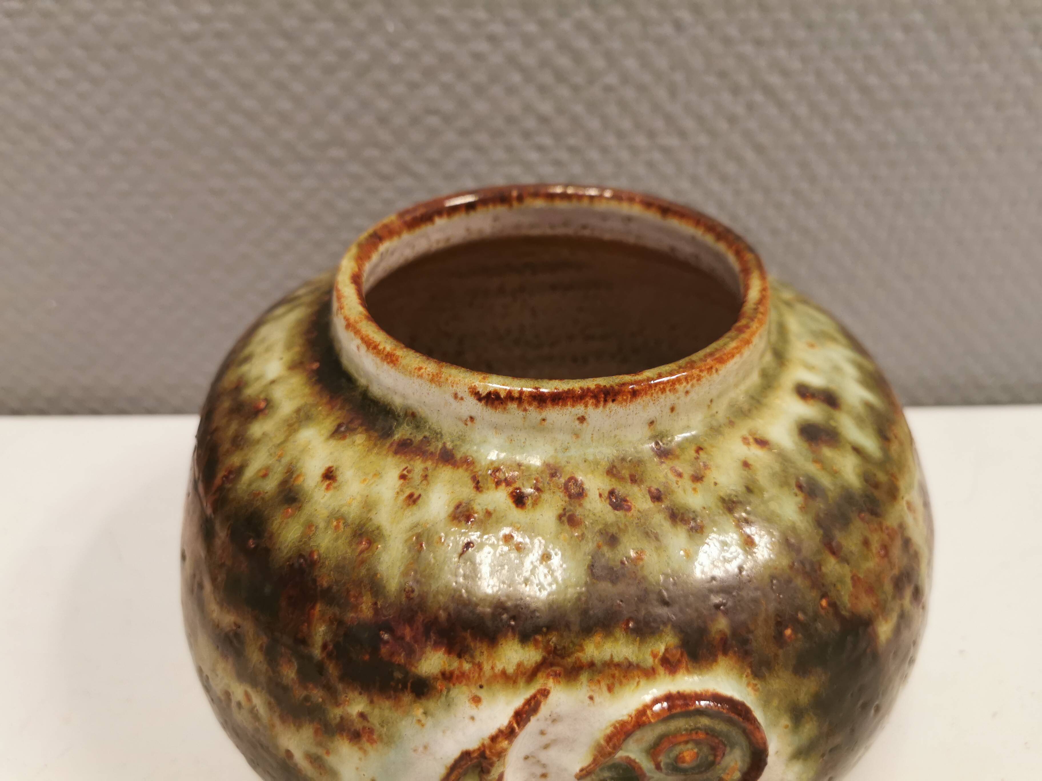 Beautiful vase from Danish Kingo Ceramics (Signature KK) 1980s. signed on the bottom.