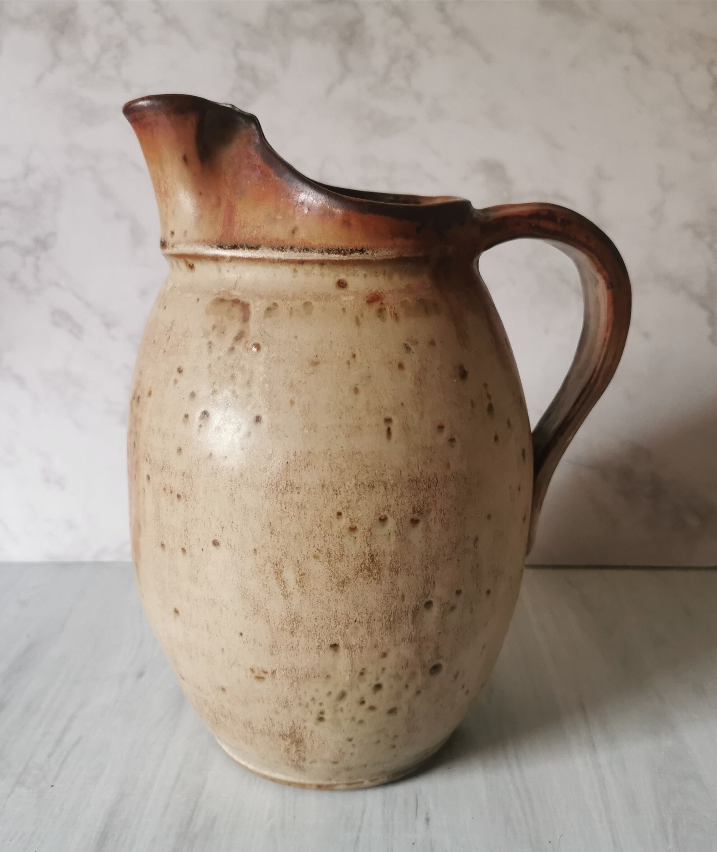 Sandstone pitcher