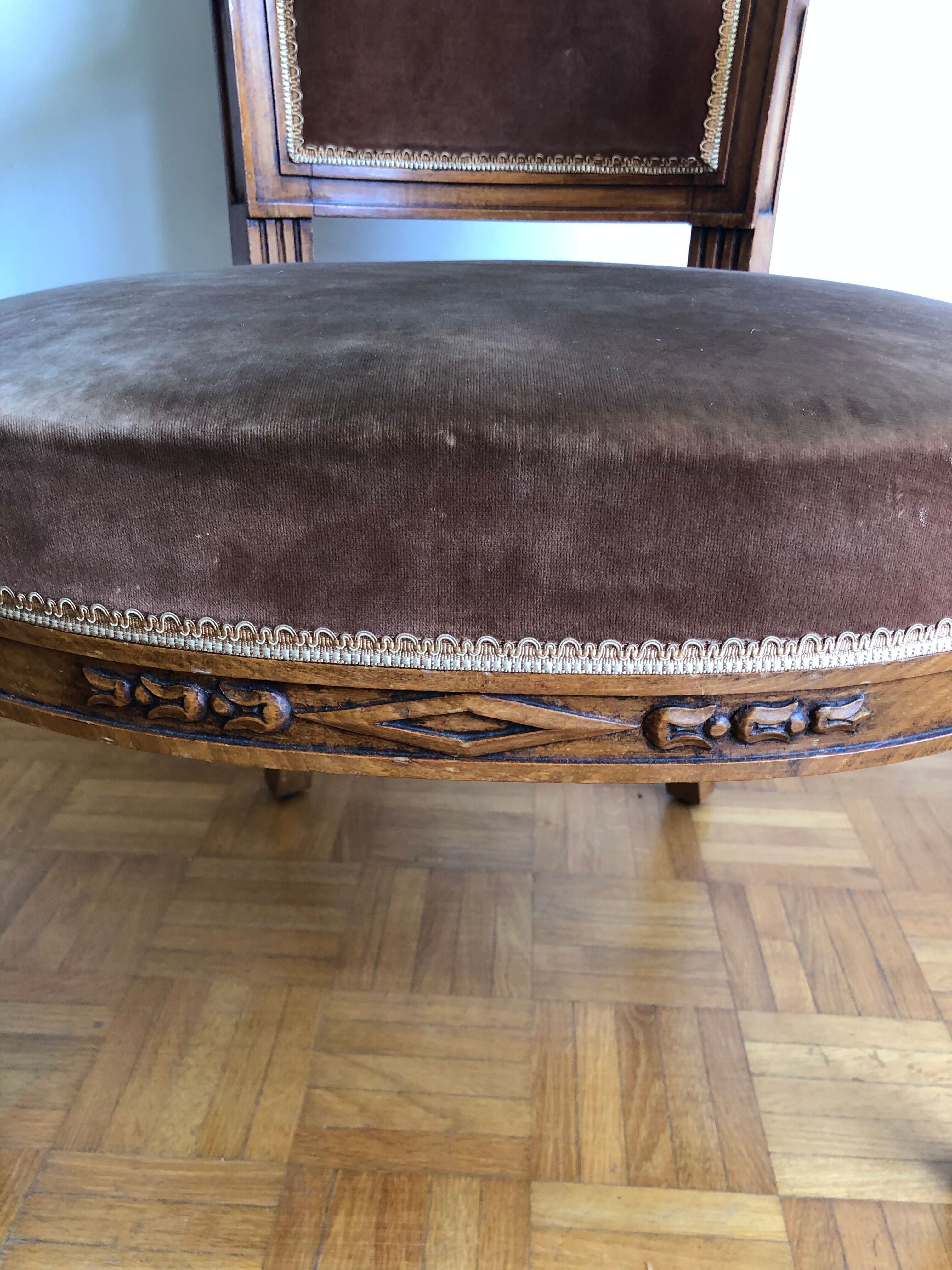 Fauteuil style directoire velours marron
