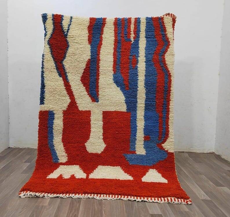 Decorated natural wool rug 250cm x 150cm