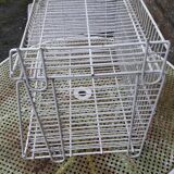 Interlocking rack made of sheathed metal wire