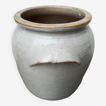 Beige enameled stoneware pot