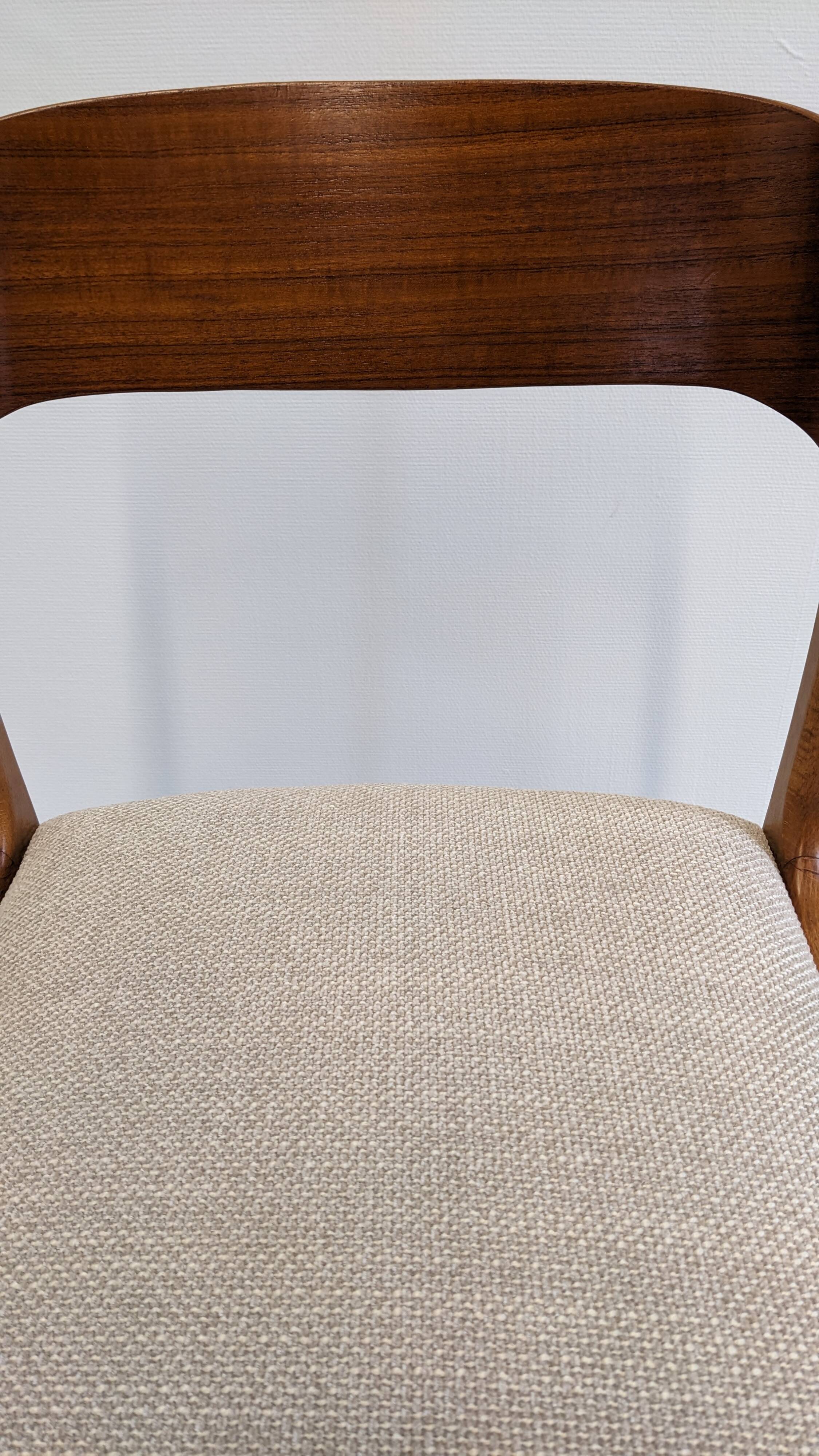 Series of 6 Baumann sled chairs from the 60s/70s