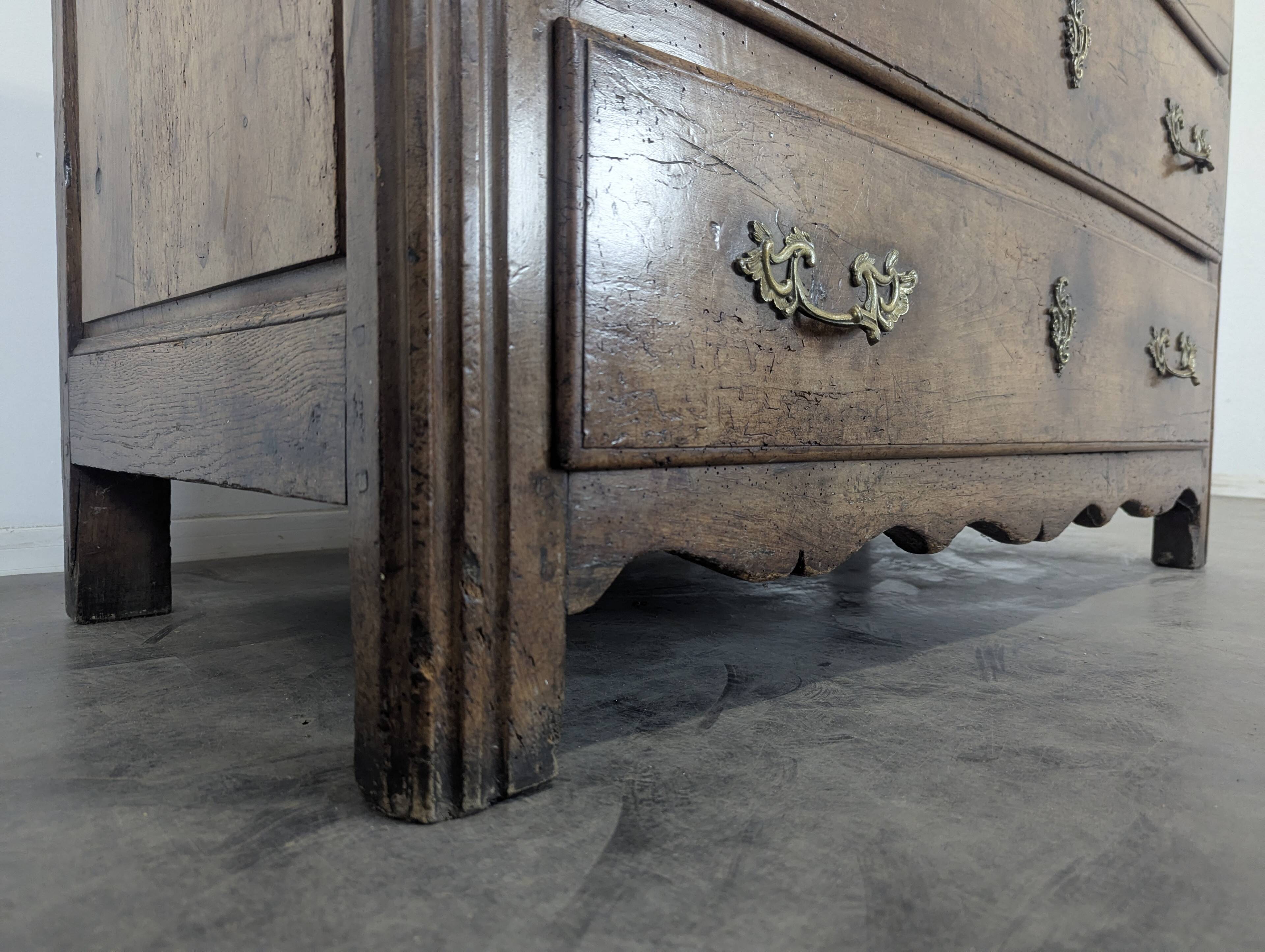 18th century solid walnut chest of drawers