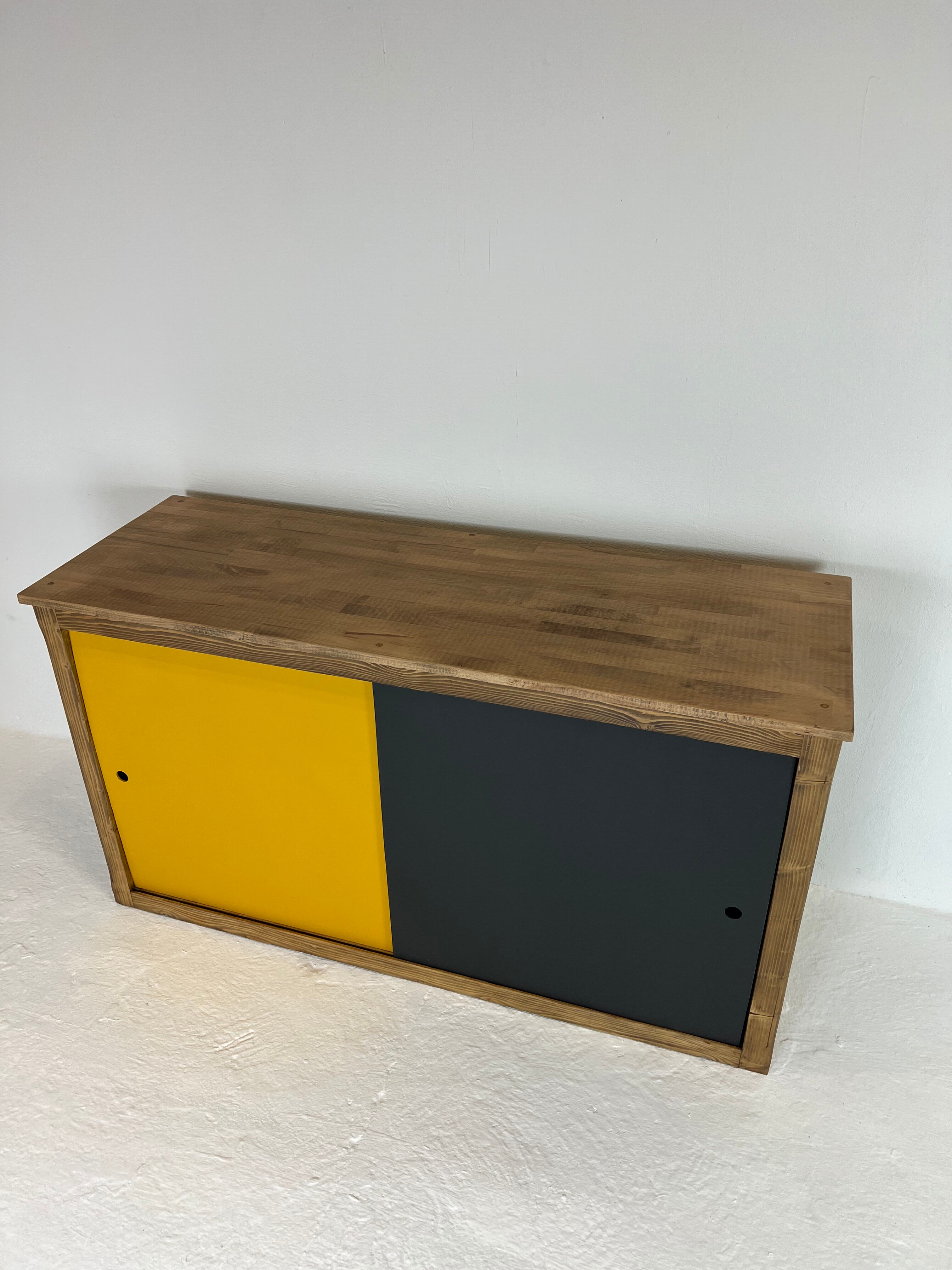 Yellow and black row with 2 sliding doors