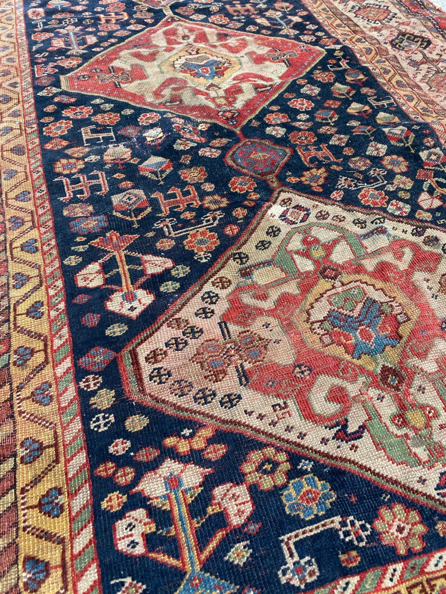 Ancient Persian carpet ghashghai 120x212cm