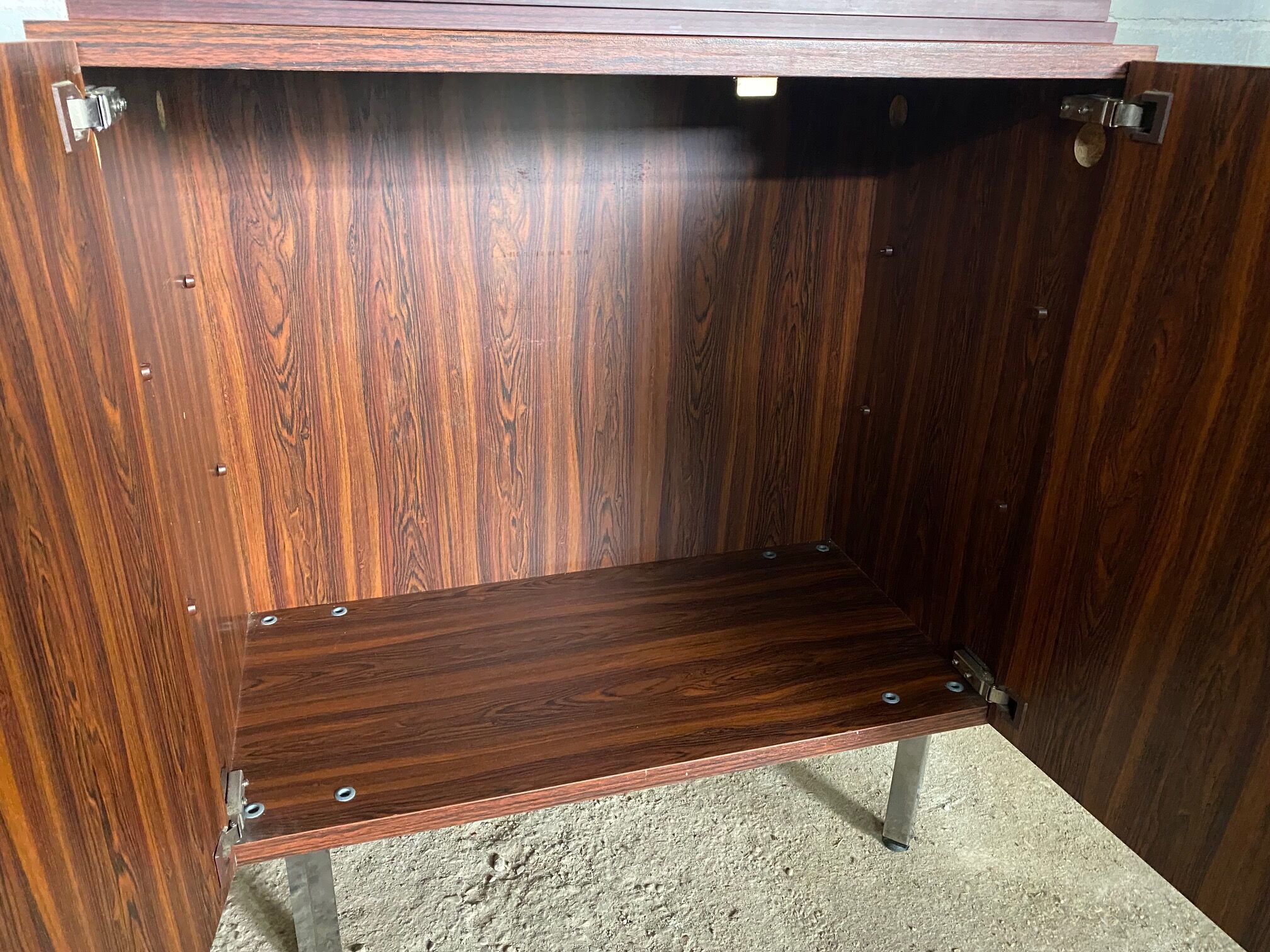 Storage cabinet 2 doors 2 shelves in veneer of rosewood vintage 1950
