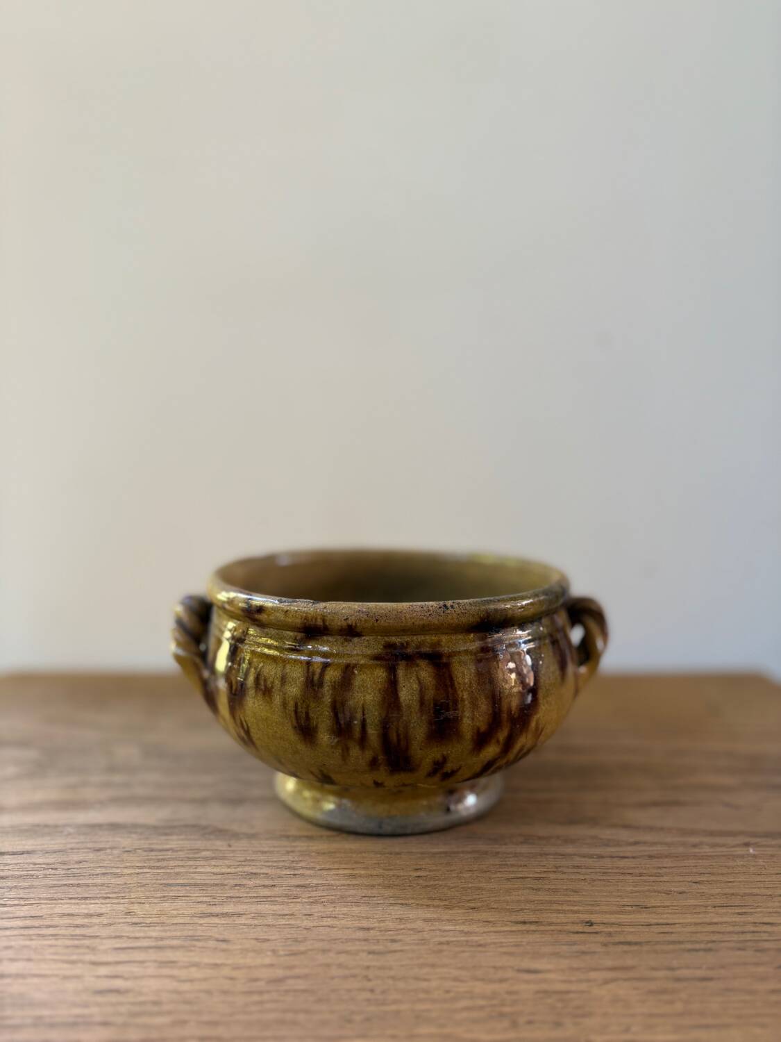 Cache pot en céramique vintage oreilles tressées