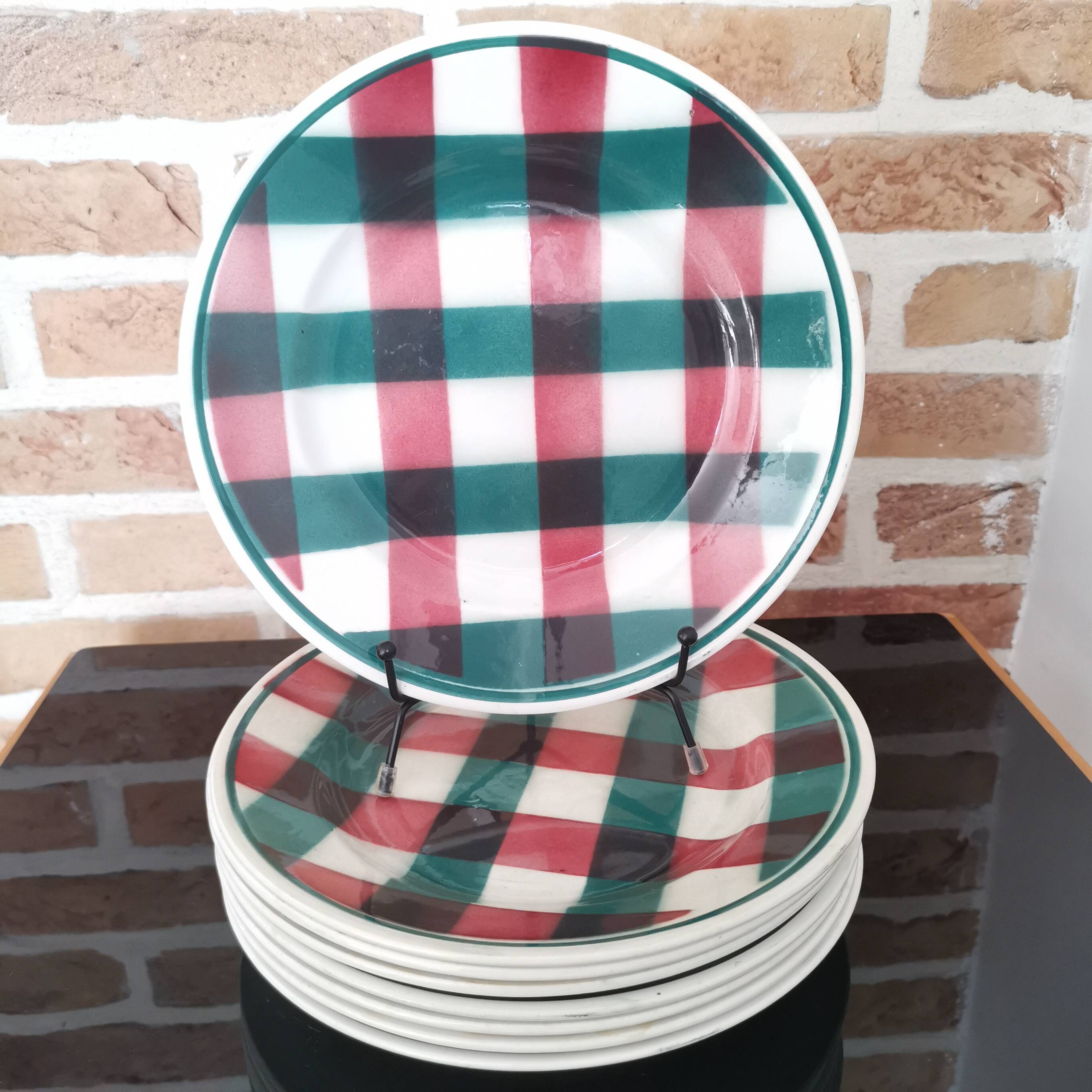 8 assiettes semi creuses de la Faïencerie Nouvelle de Givors France