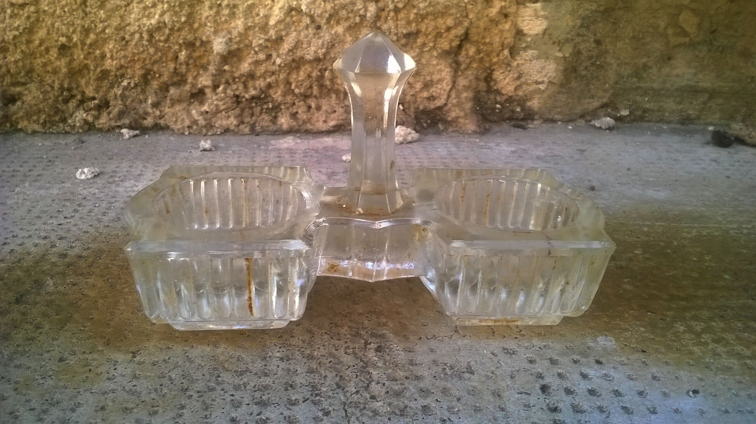 Saleron salt and vintage pepper