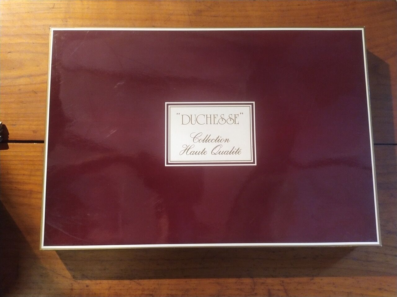 Old yellow and white lace bedding set from the Duchesse brand, 100% cotton