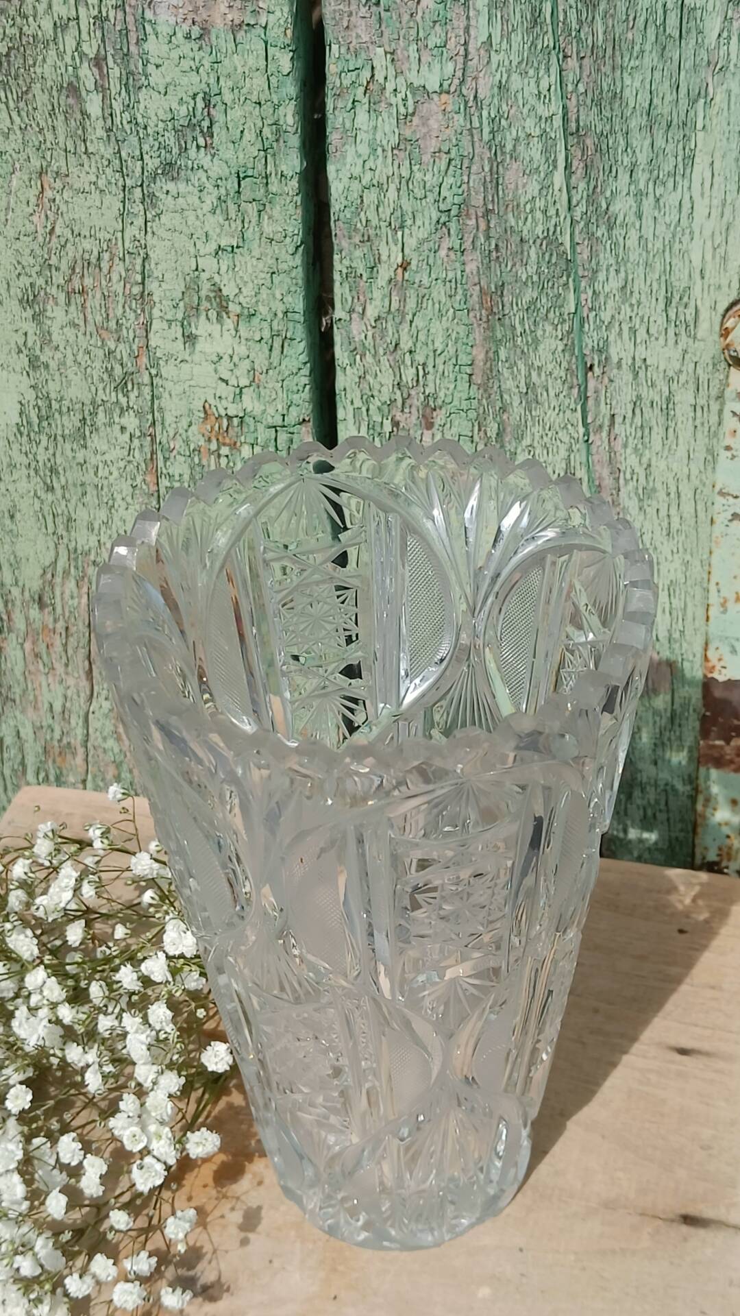 Cut glass vase in Art Deco style