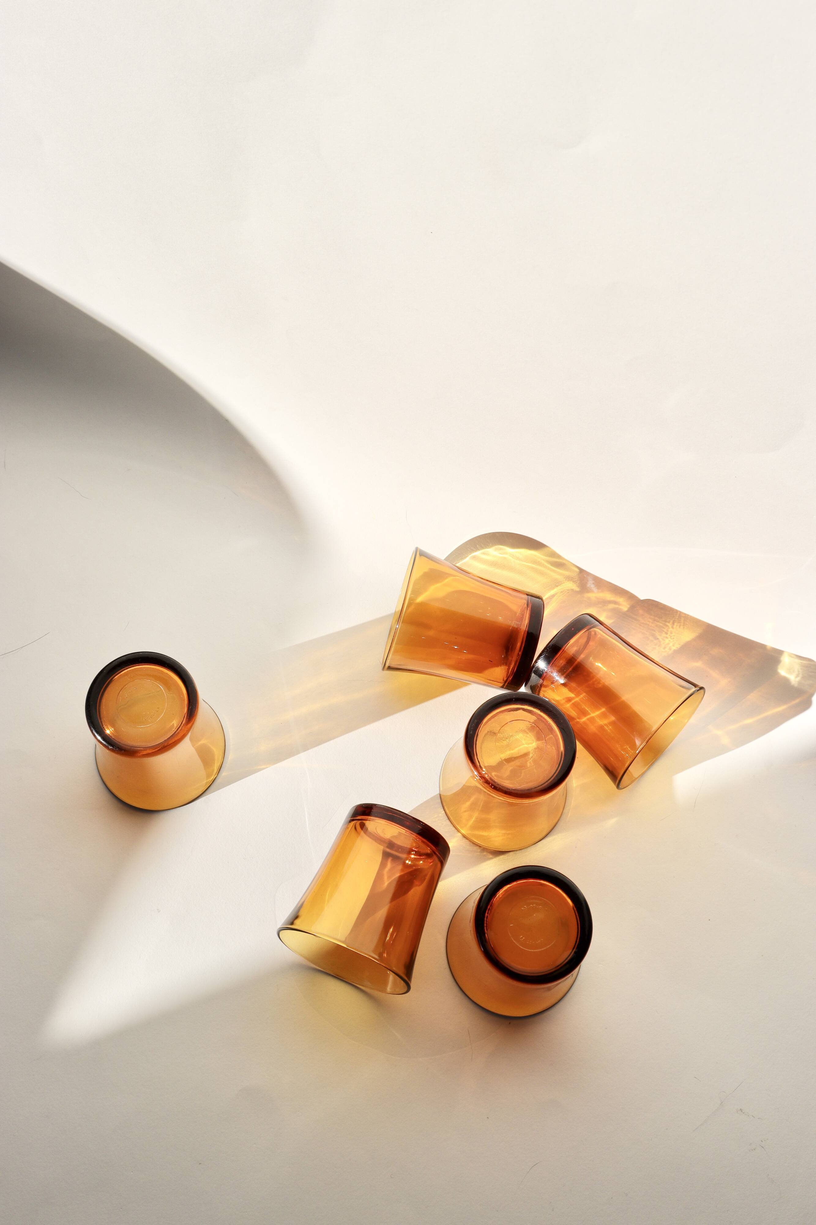 6 verres en verre ambré