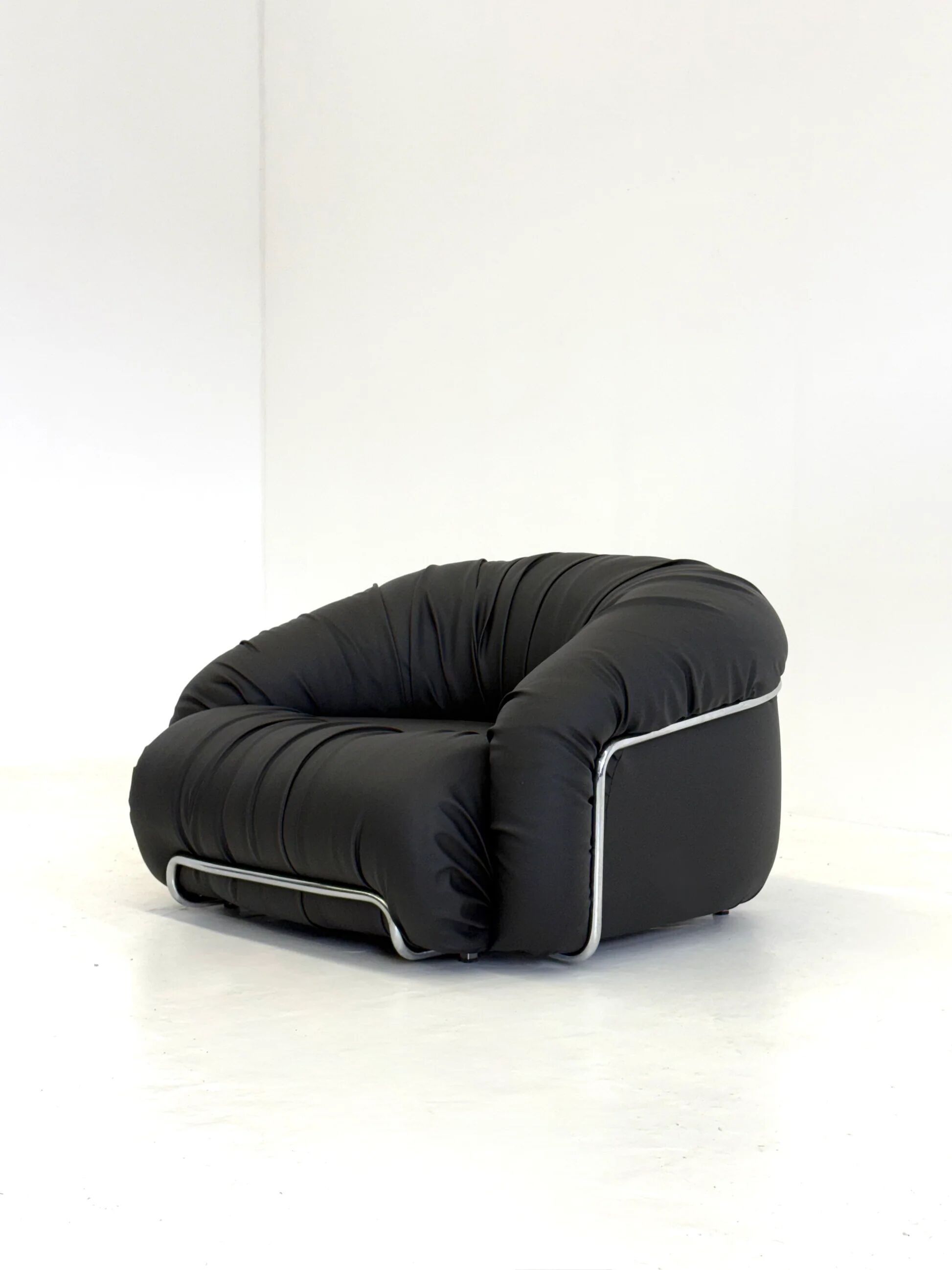 Italian Space Age armchairs in black