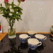 4 English porcelain cups