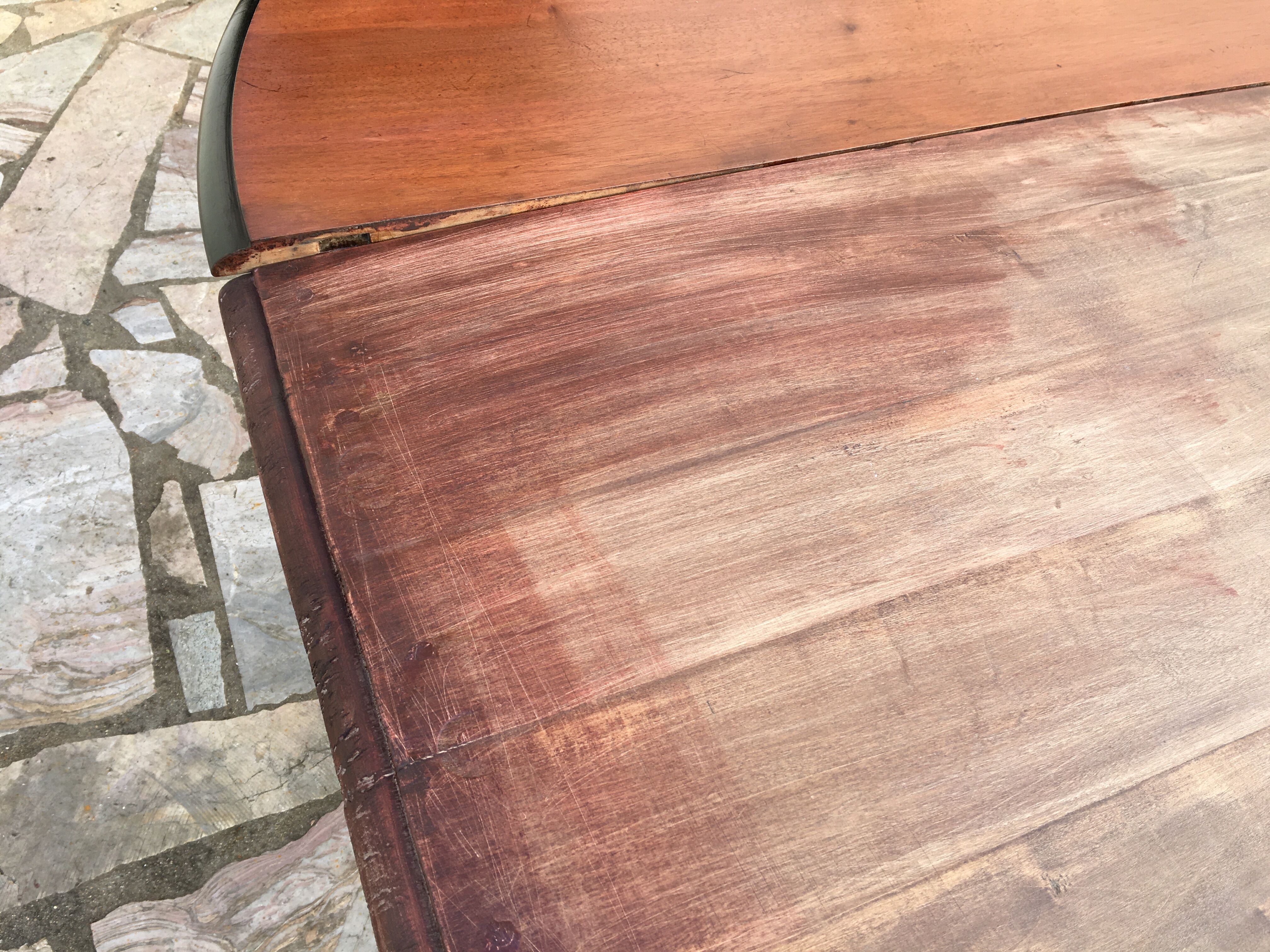 Round table 6 feet with solid mahogany extensions