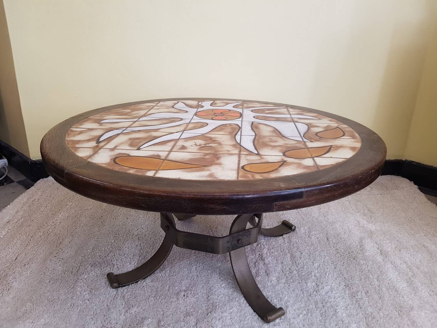 Ceramic coffee table by Dan