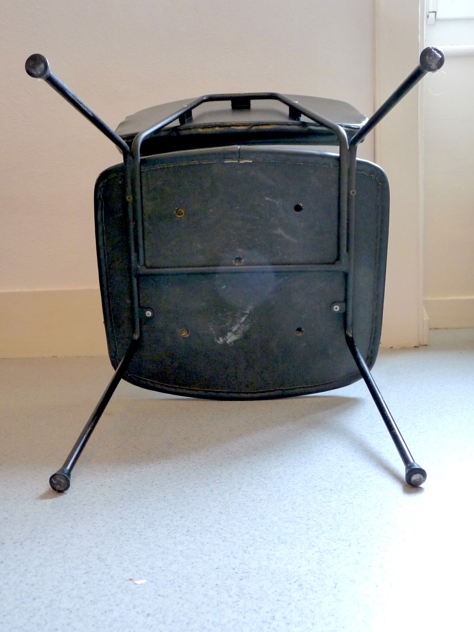 Cm chair 196 by Pierre Paulin for Thonet