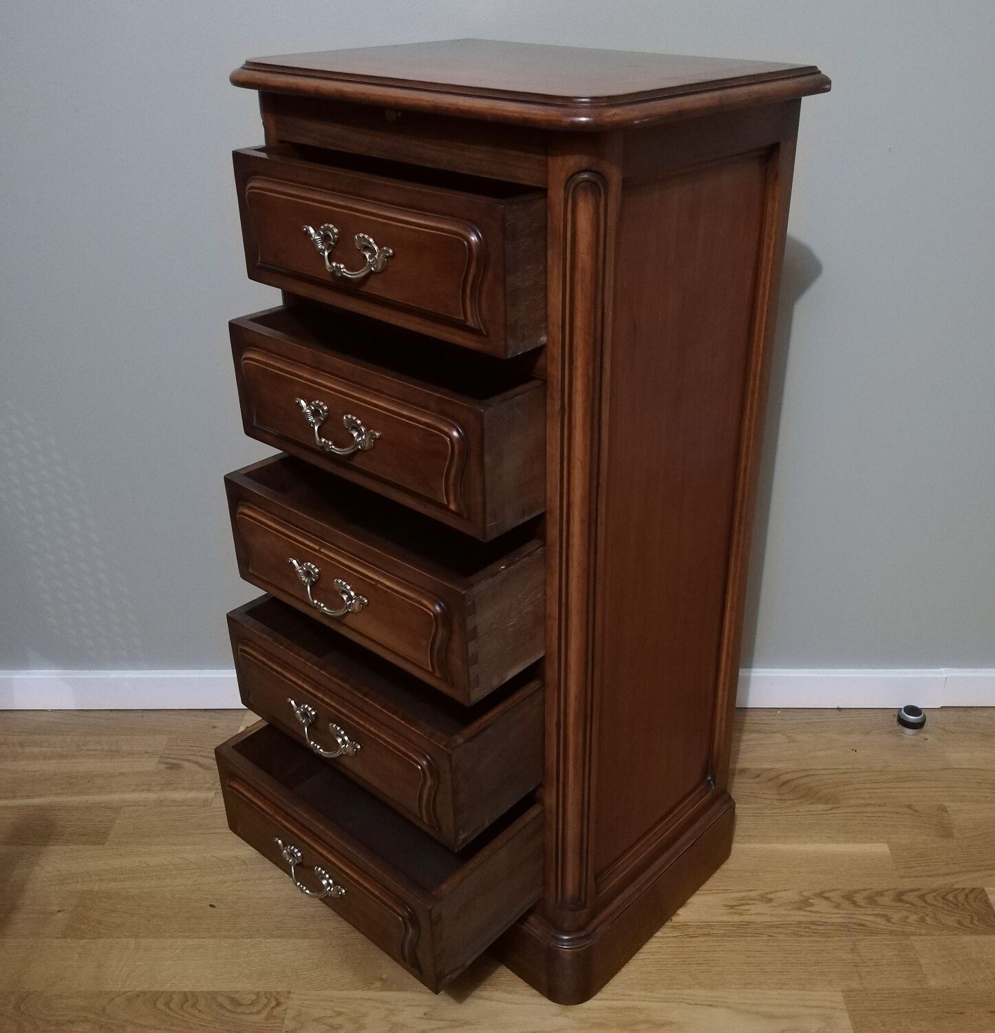 Ragpicker 5 cherry drawers