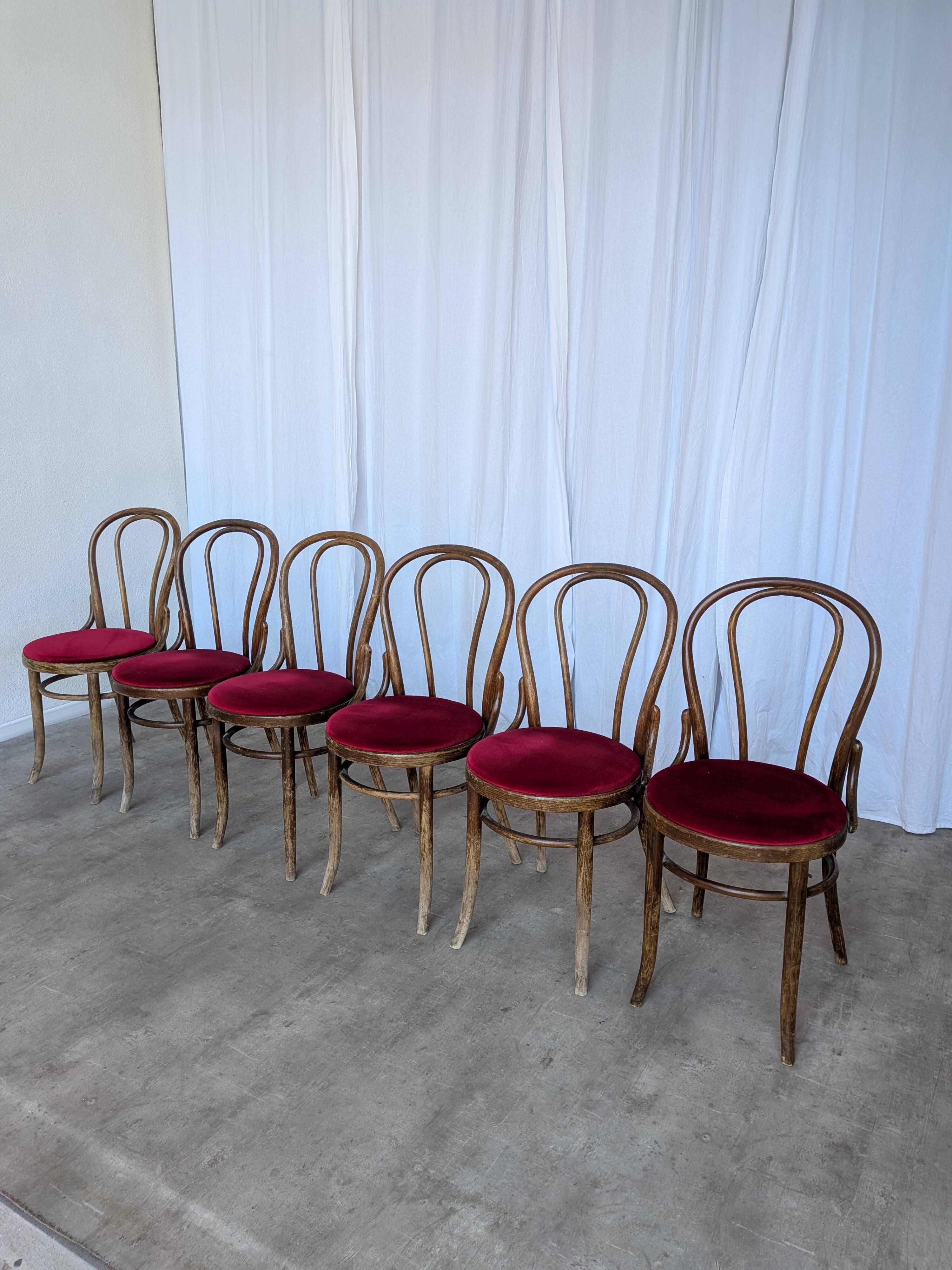 Set of 6 Vintage Bentwood Dining Chairs Set: 1970s , Red Uphols
