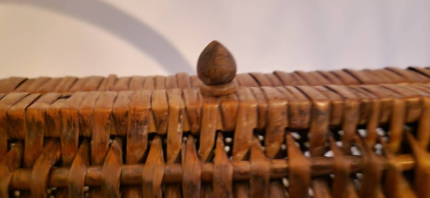 1960s wicker basket handbag