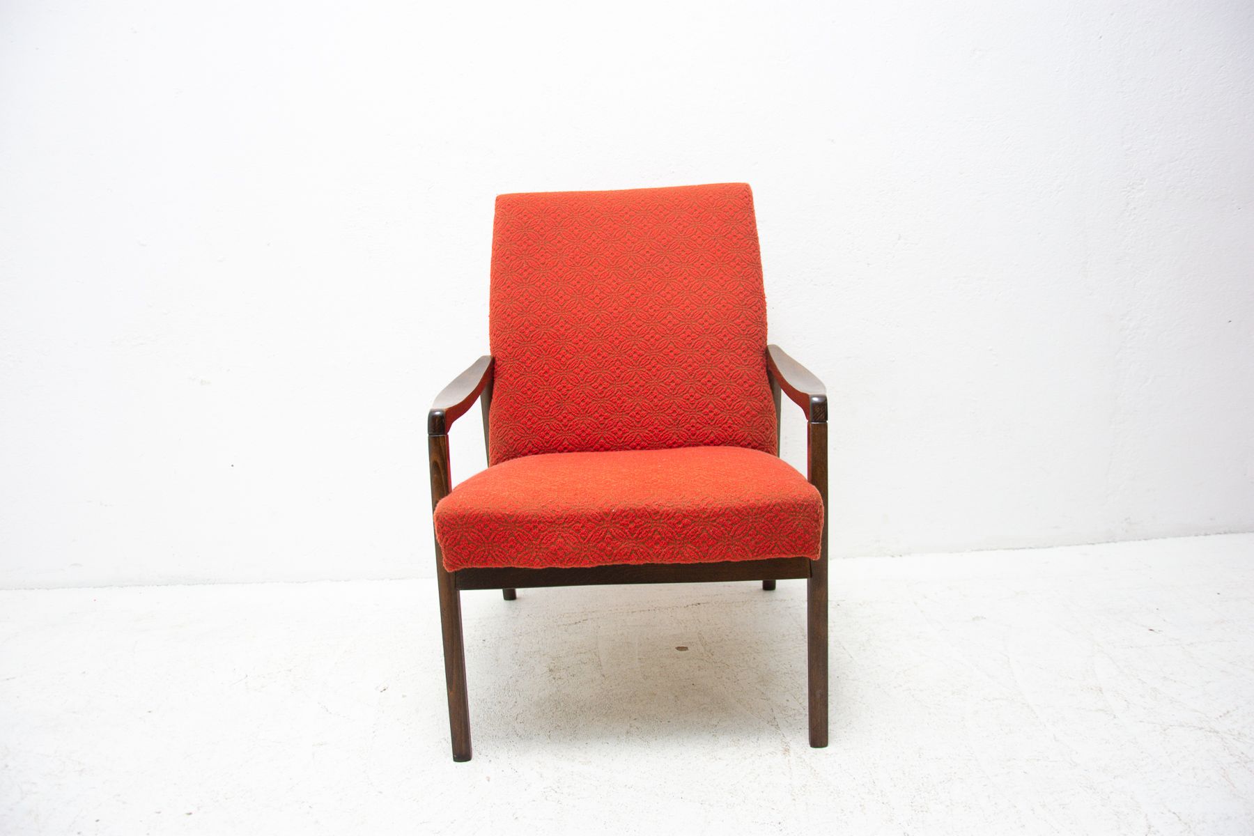 Paire de fauteuils par Jiří Jiroutek pour Interiér Praha, années 1970